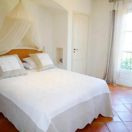 Beautiful 10 Quests In Tropez Сен-Тропе